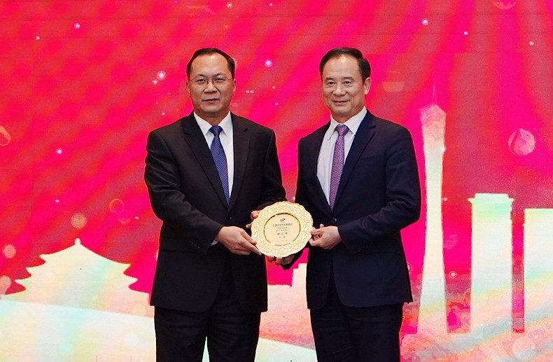 1546186616982957.jpg 02.jpg